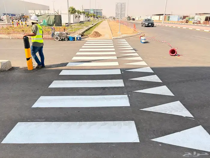 تخطيط طريق و مطارRoad and airport Markings 0