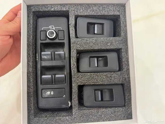 شاشة رنج روفر سبورت 3