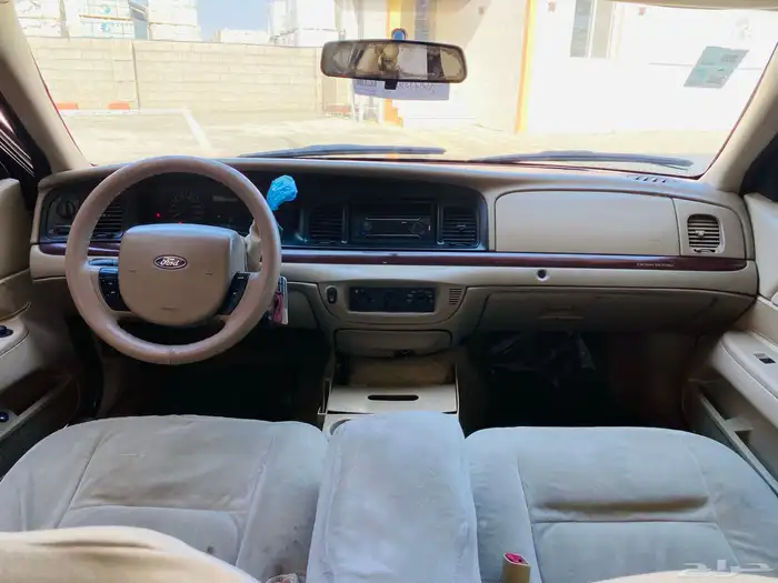 فورد كراون فيكتوريا 2012 12