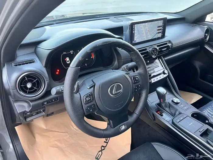 لكزس آي اس 350موديل2025 10