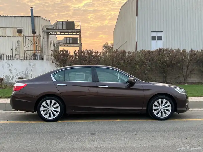 قريبا العرض اكورد فل كامل لون مميز 5