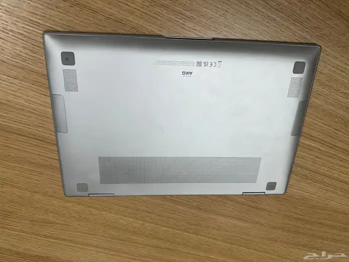 SamsungGalaxybookpro2360   للوحة المف بحالة ممتازة  ملصقات 3