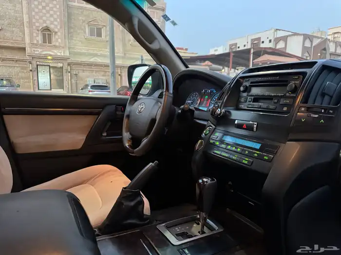 لاندكروزر 2009 فل كامل 8 سلندر 29