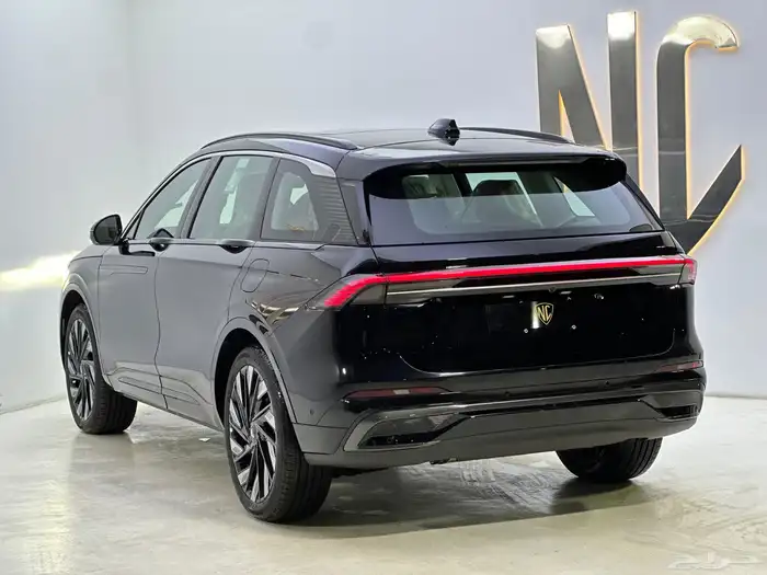 لينكون نوتيلوس 2024 ألوان أسود ضمان وصيانه مجانيه الناغي 2