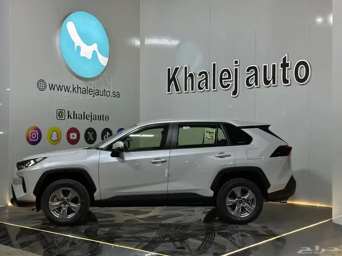 تويوتا راف فور LE استاندر بنزين دبل 2025 2