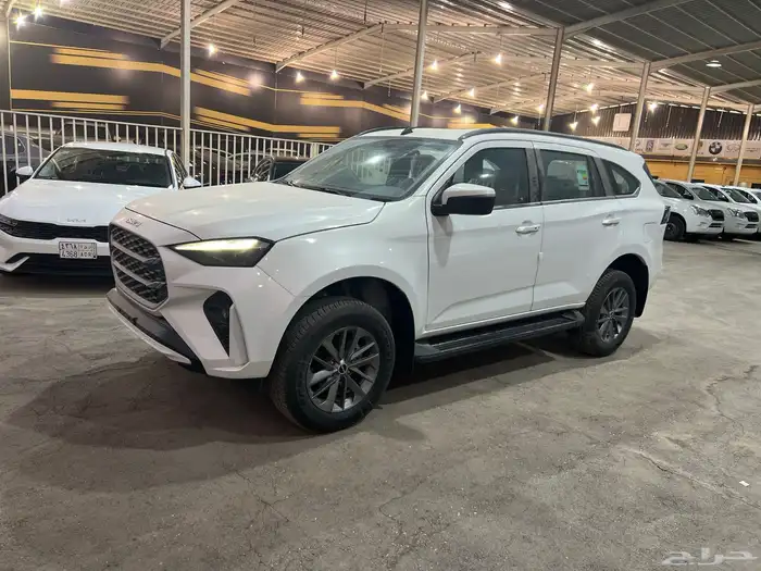 ايسوزو جيب mux 2025 بريمي فل كامل 0