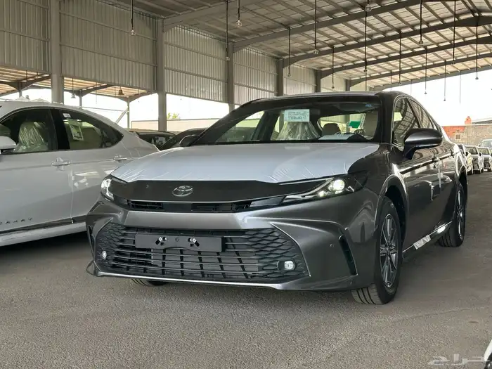 كامري تيتانيوم استاندر E موديل 2025 استلام فوري 1