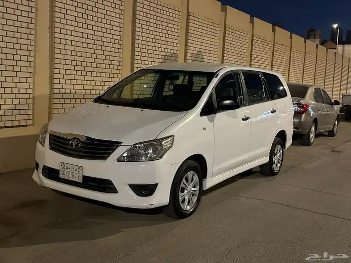 للبيع انوفا 2015 توماتيك موتر نظيف 6