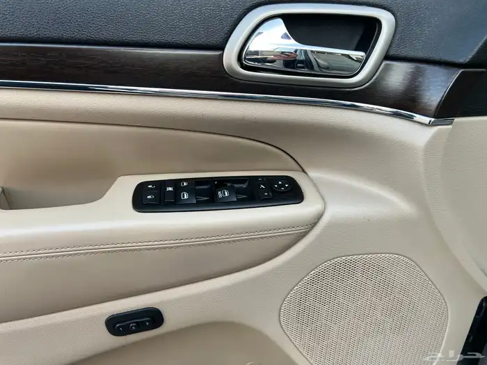 جيب شيروكي 2014 فل سعودي 19