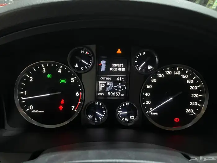 للبيع لكزس LX570 اسبورت 2014 عبداللطيف عداد 89 الف 18