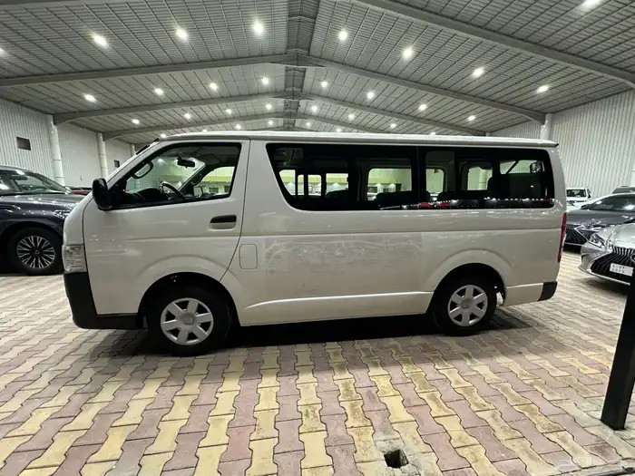 تويوتا باص هايس موديل 2016 ممشى قليل ركاب نظيف 4