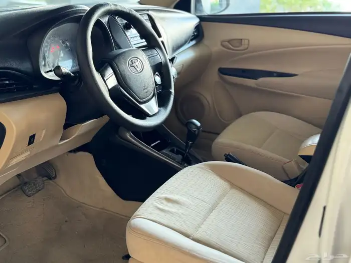 تويوتا يارس موديل 2022 نظيف جدا 13