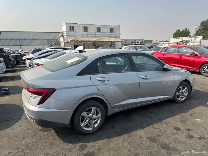 سيارات مصدومه 48