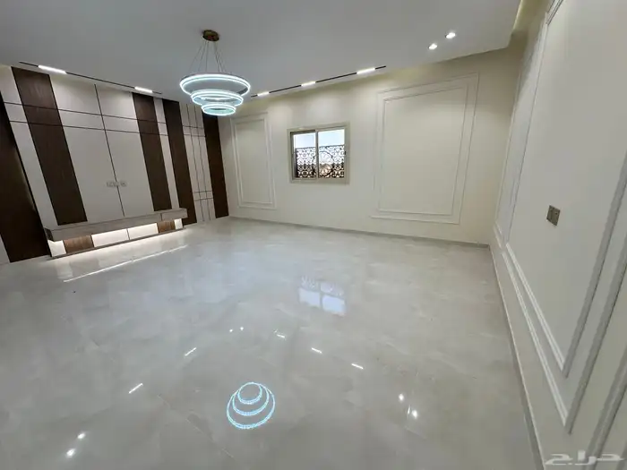 شقه دور ثاني للبيع وسيعه مصعد راكب مطبخ راكب 0