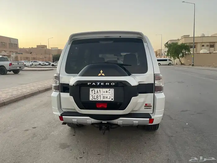 باجيرو 2016 فل كامل علامه ذهبية 6