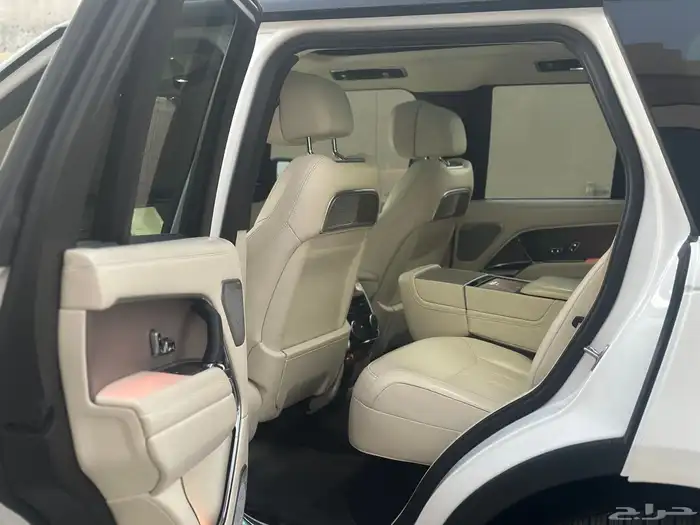 رنج روفر اوتوبوقوافي فيرست اديشن بلاك 8 سلندر جديد 24