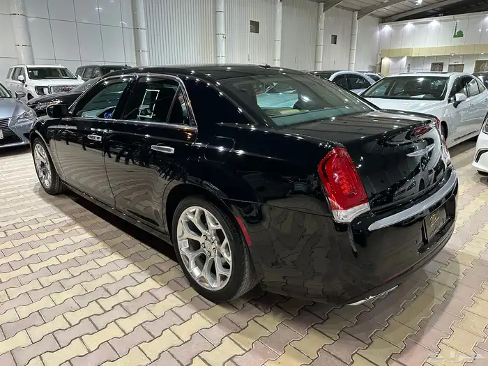 كرايزلر C300 موديل 2018 فل كامل 6 سلندر 24