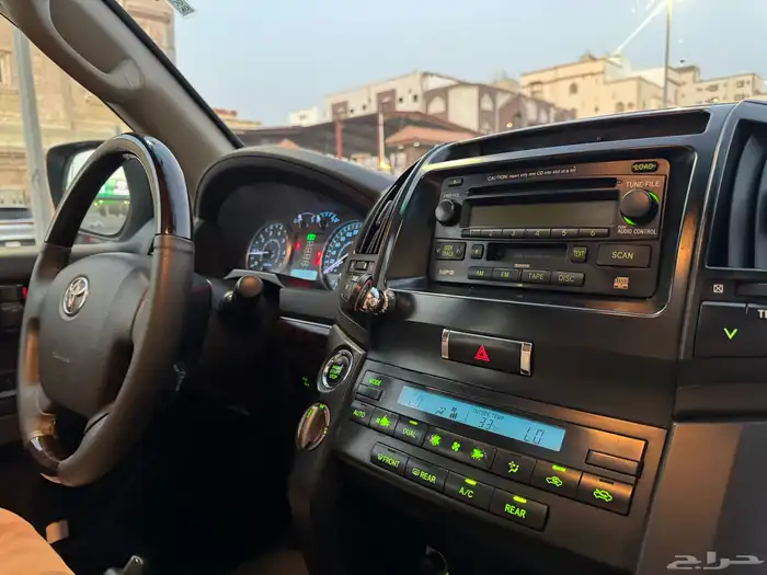 لاندكروزر 2009 فل كامل 8 سلندر 30