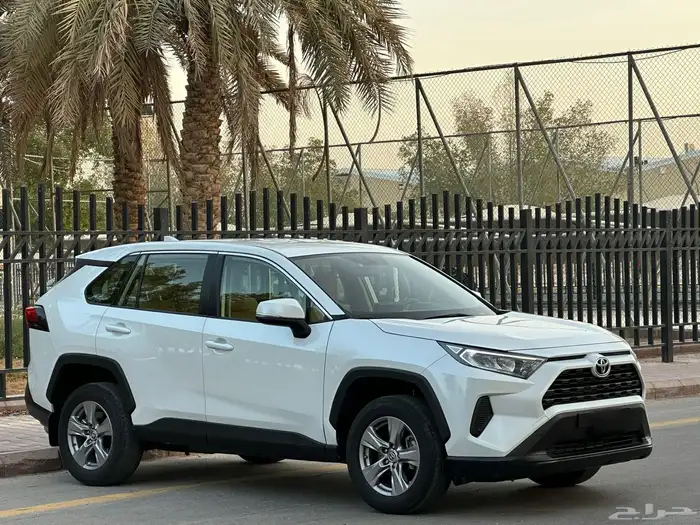تويوتا راف فور موديل 2023 سعودي ستاندر دبل بنزين 0