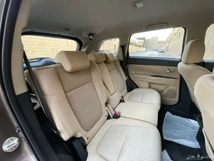 ميتسوبيشي اوتلاندر موديل 2020 39