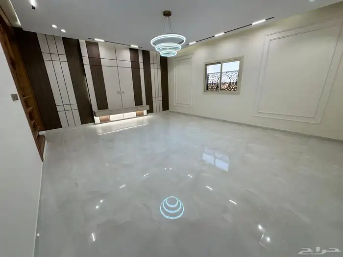 شقه دور ثاني للبيع وسيعه مصعد راكب مطبخ راكب 1