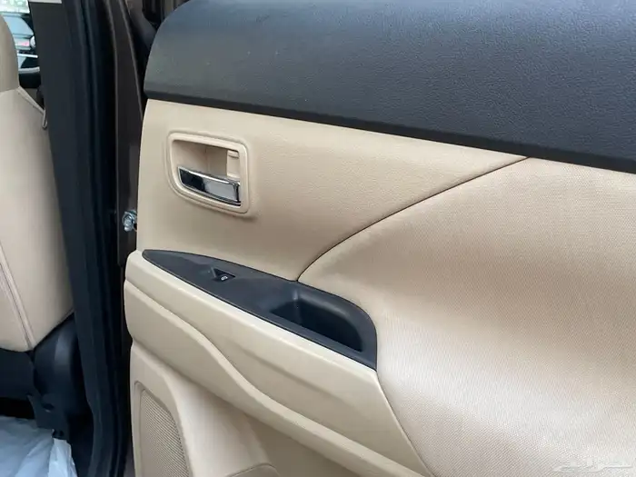 ميتسوبيشي اوتلاندر موديل 2020 37