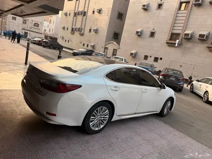 لكزس es350(2016) 5