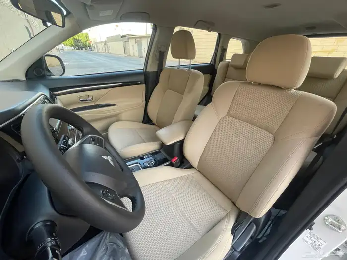 ميتسوبيشي اوتلاندر 2020 15