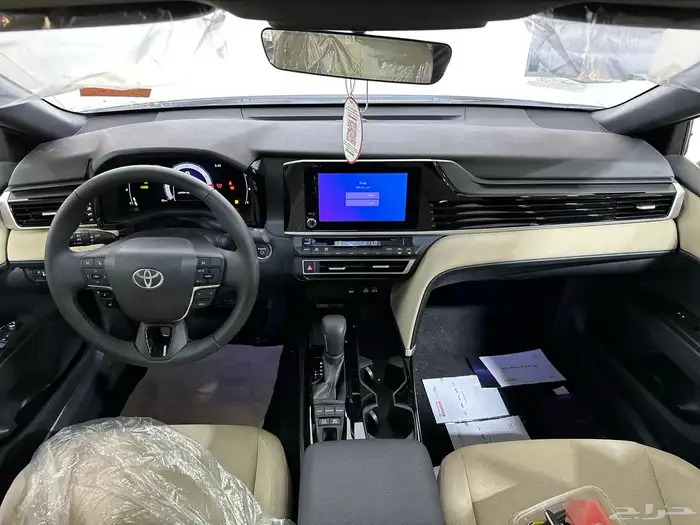 تويوتا كامرى le هايبرد م 2025 12