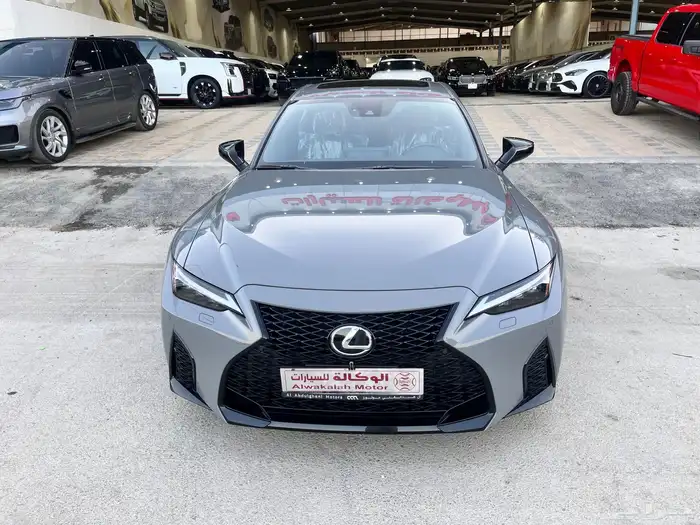 لكزس آي اس 350موديل2025 1