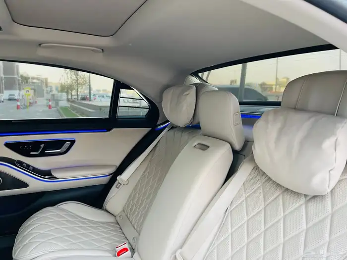 مرسيدس S580 2022 بحالة الوكالة 53