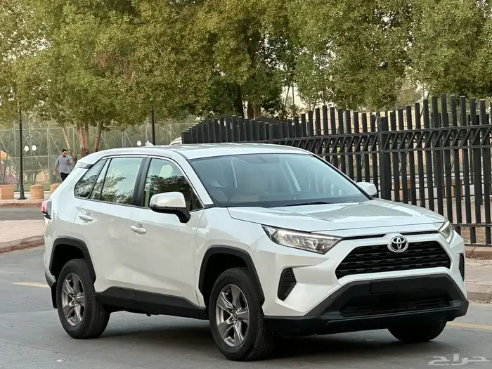 تويوتا راف فور موديل 2023 سعودي ستاندر دبل بنزين 17