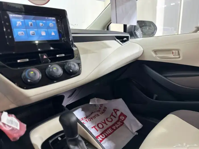 تويوتا كورولا ستاندر 2.0 موديل 2025 9