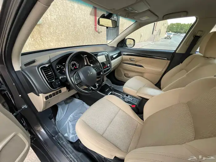 ميتسوبيشي اوتلاندر موديل 2020 20