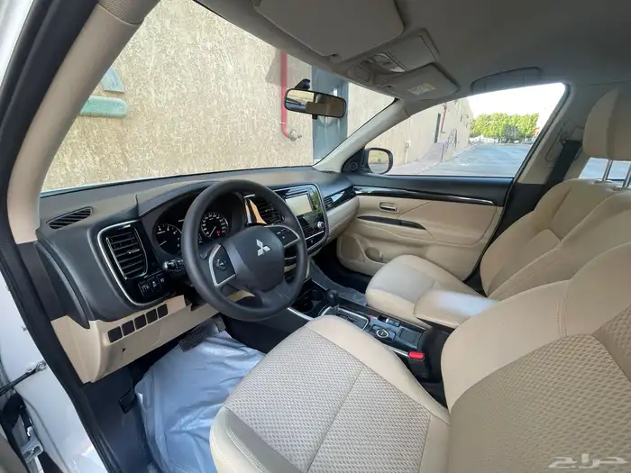 ميتسوبيشي اوتلاندر 2020 16