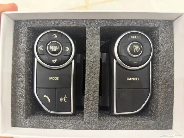 شاشة رنج روفر سبورت 4