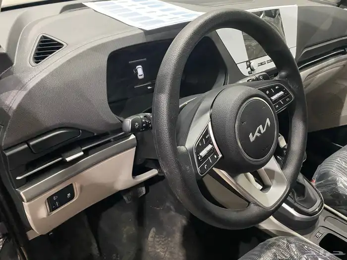 كيا كارينز استندر سعودي 2025 15