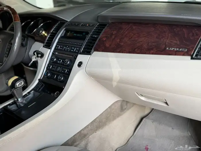 فورد تورس موديل 2011 نظيف جدا 17