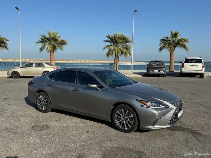 لكزس ES 300h 2024 للبيع 2