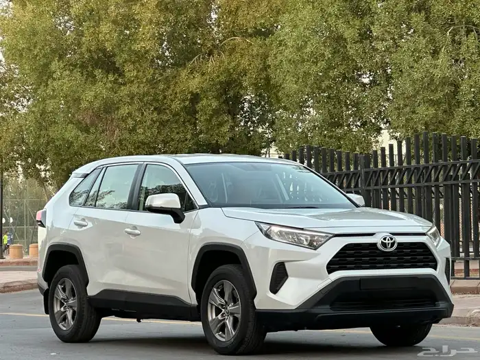 تويوتا راف فور موديل 2023 سعودي ستاندر دبل بنزين 19