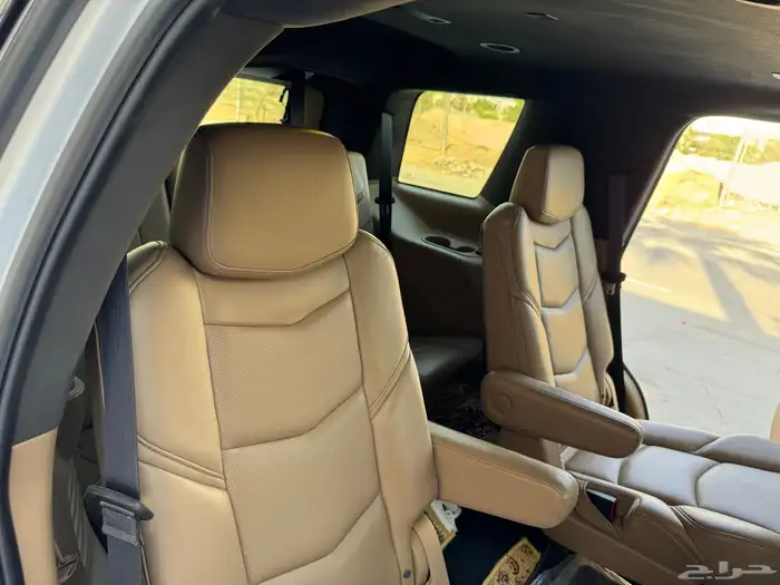 اسكاليد بلاتنيوم 2018 18