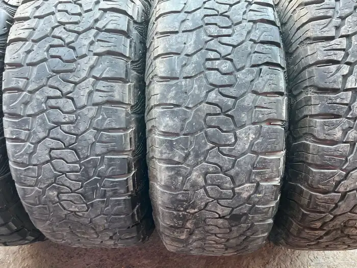 جنوط  كأمسي مع كفرات نص حجري بلاك  بير 285.70.17تاريخ 24 16