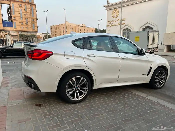 بي ام دبليو اكس bmw x6 نظيفة جدا  m kit 9