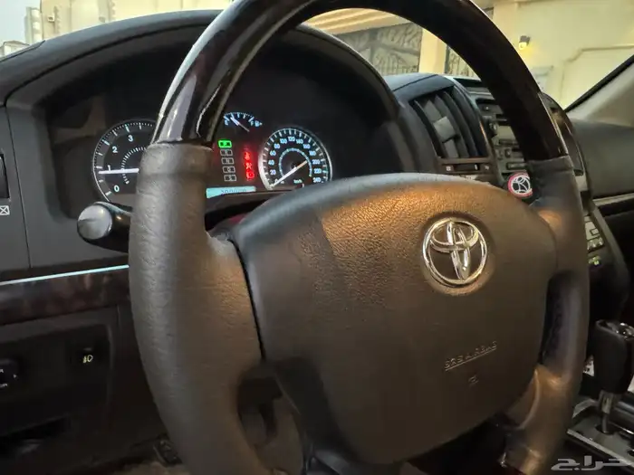 لاندكروزر 2009 فل كامل 8 سلندر 13