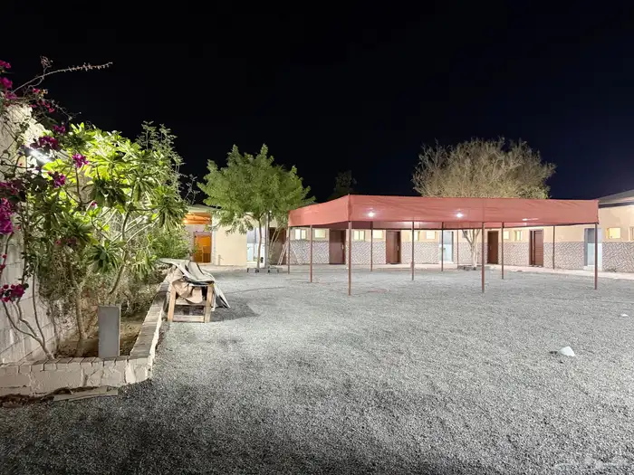 حوش كبير للايجار 0