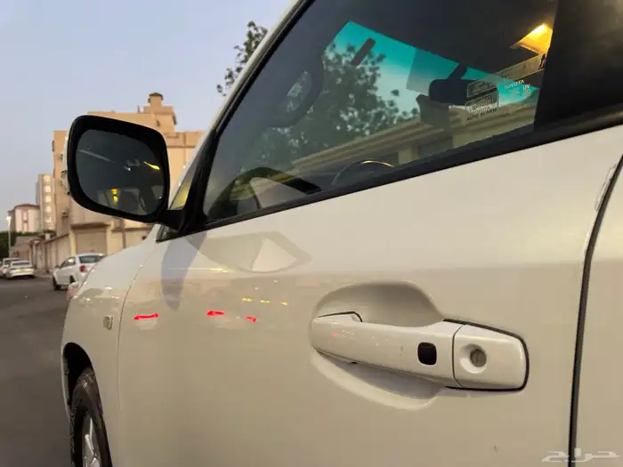 لاندكروزر 2009 فل كامل 8 سلندر 35