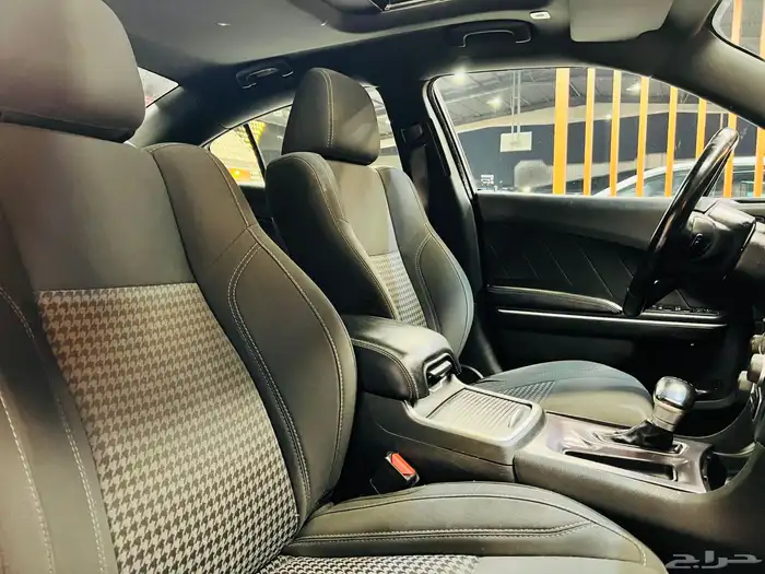 دودج تشارجر 2018 V6 ( بحاله ممتازه) 8