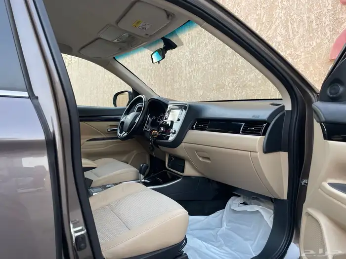 ميتسوبيشي اوتلاندر موديل 2020 42