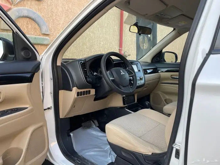 ميتسوبيشي اوتلاندر 2020 14