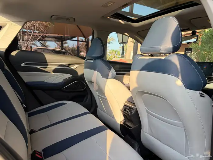 جيلي امجراند 7 بودي وكالة 2024 ( فل كامل ) 18